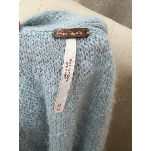 Free People Eclair Overized Slouchy Cropped Cardigan Sz M Blue Haze Alpaca - Picture 8 of 10